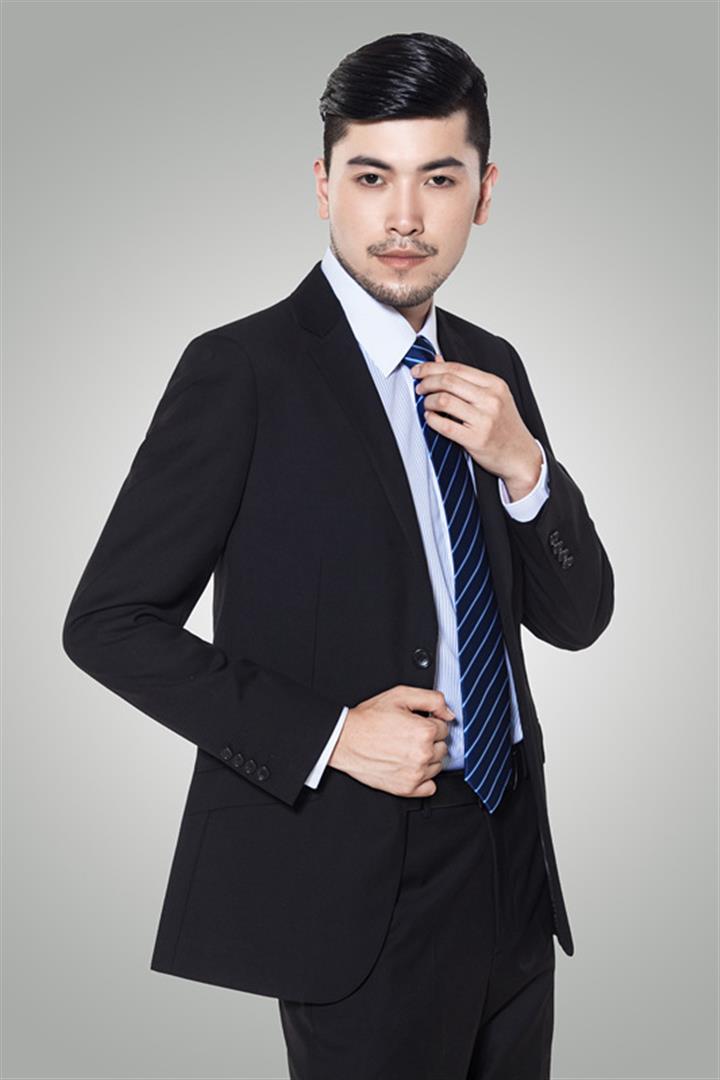 郑英 选角与表演指导负责人